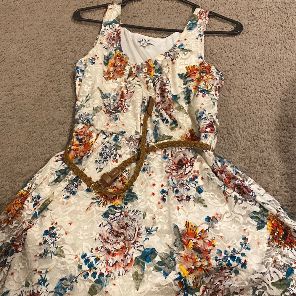 Woman’s AUW dress size large
